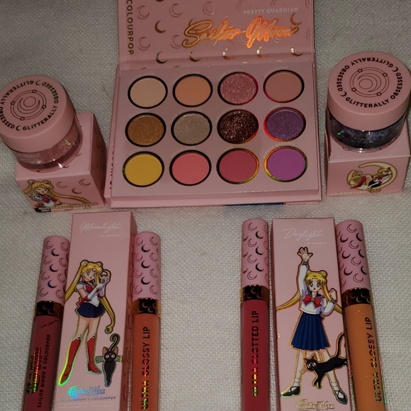 COSMETIC BUNDLE(DISNEY SAILOR MOON) - Picture 8 of 16